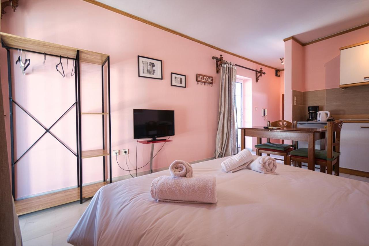 Tiny Studio Marousi Area Apartment Athena Bagian luar foto